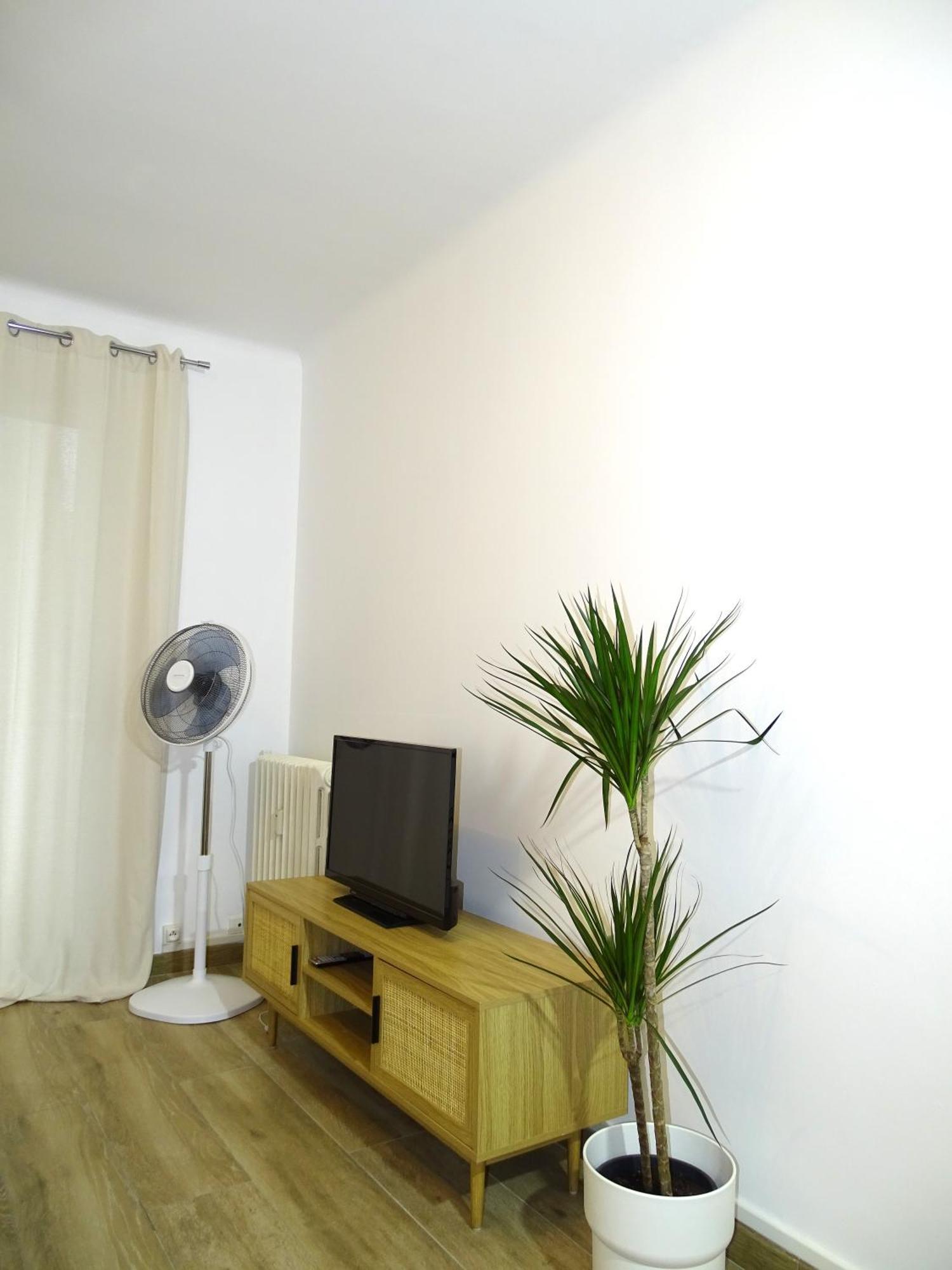 אקס-אן-פרובאנס Tilia Jourdan-Studio Cosy Aix Centre-Cours Mirabeau-Parking-Wifi-Smart Tv-Rue Calme מראה חיצוני תמונה